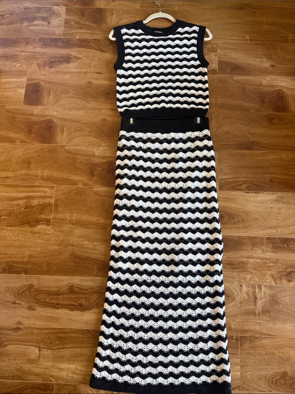 Sleeveless Black and White Chevron Knit top and skirt set